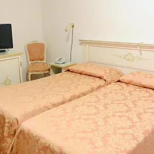 *** Hotel Ambassador Tre Rose Italie