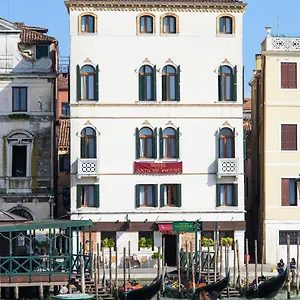 https://antiche-figure.hotelinveneto.com